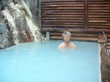 新湯温泉の西センセ