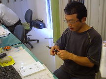 サイン中の大林センセ