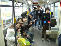 低床車両のなか